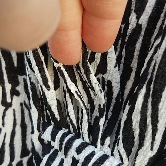 Alfani top  - Picture 3 of 7